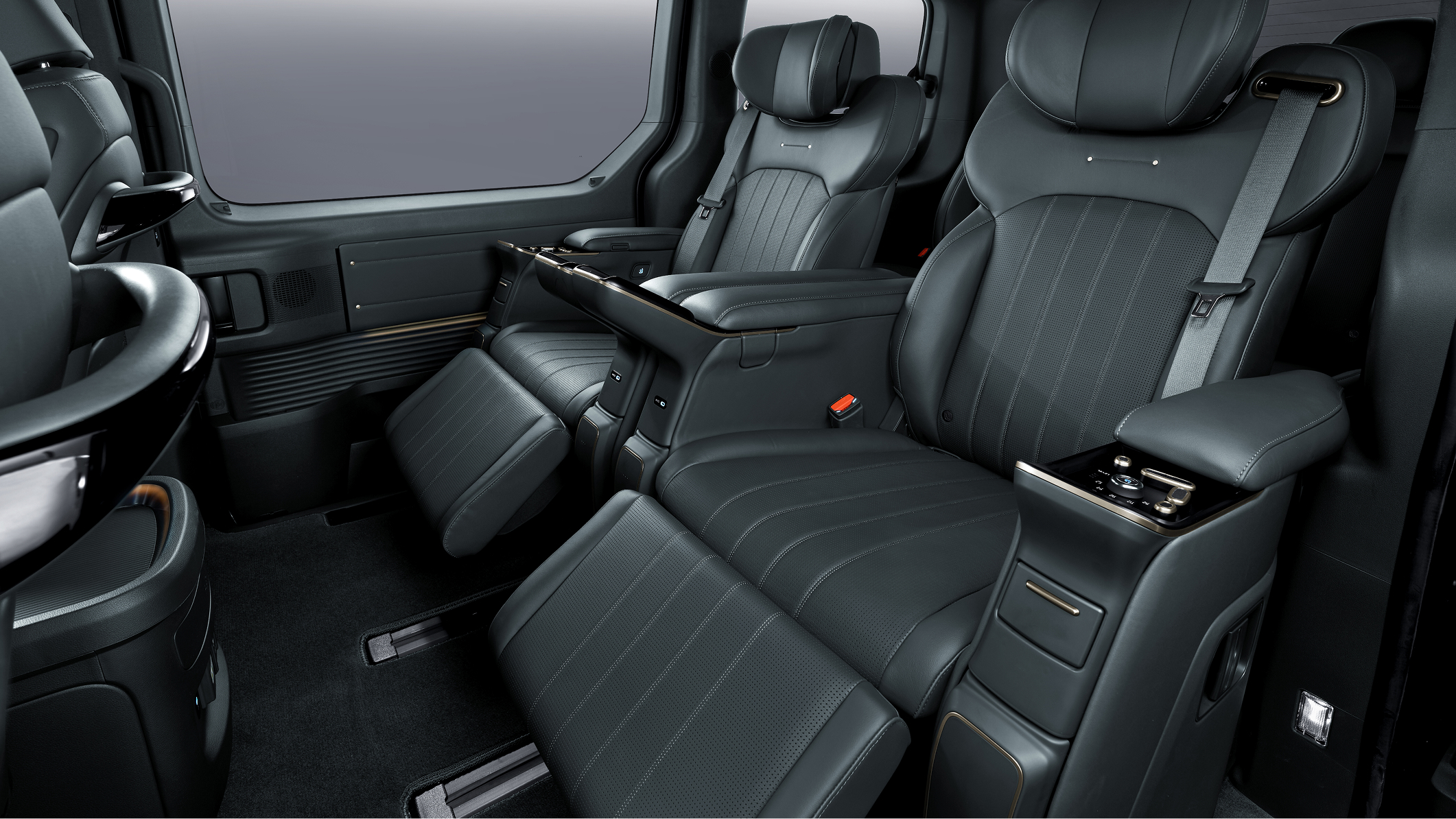 Hyundai STARIA Electric VIP upright second-row seats.